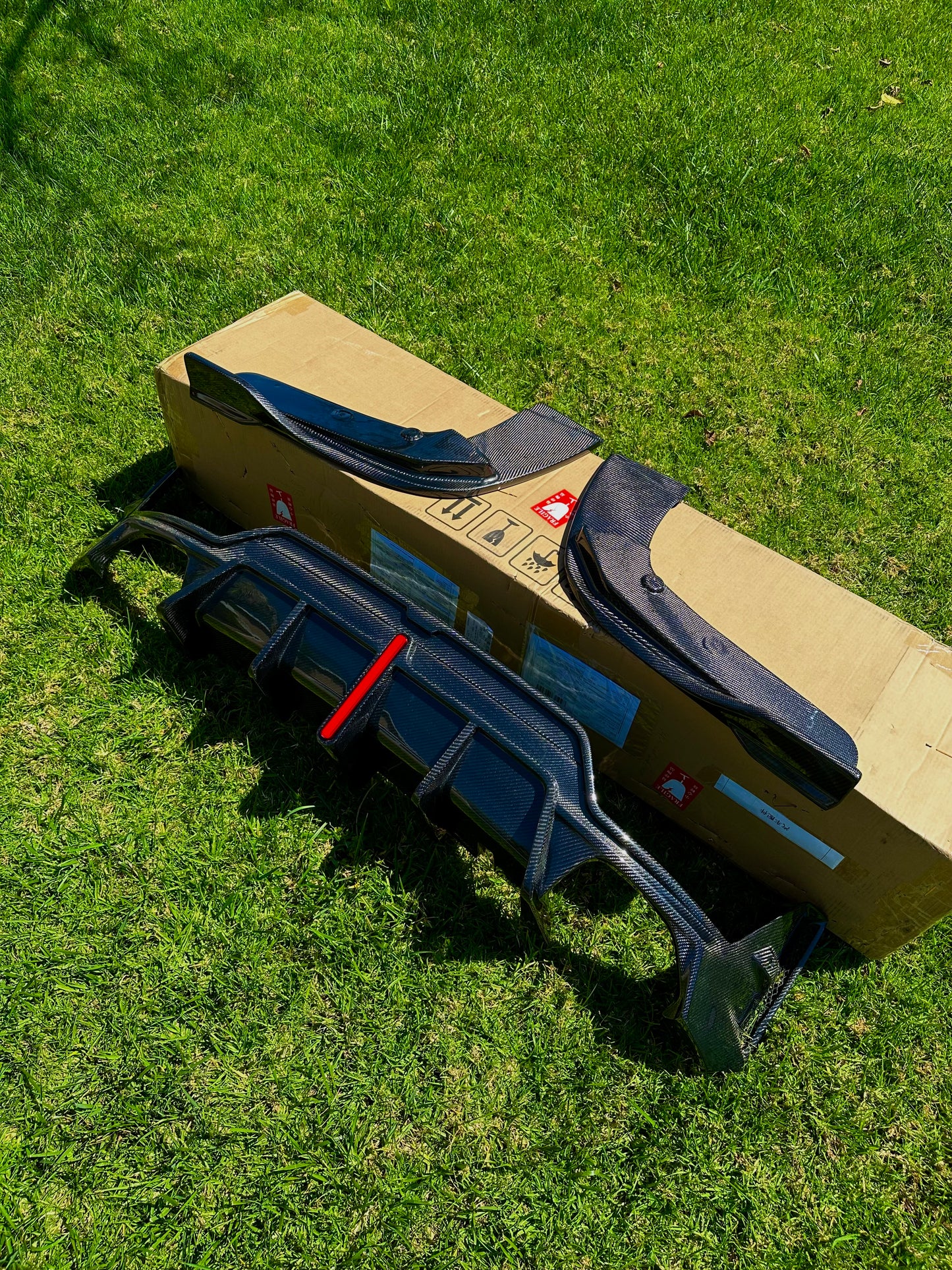 BMW G20 CARBON FIBER REAR DIFFUSER WITH BRAKE LIGHT - 2023+ LCI G20