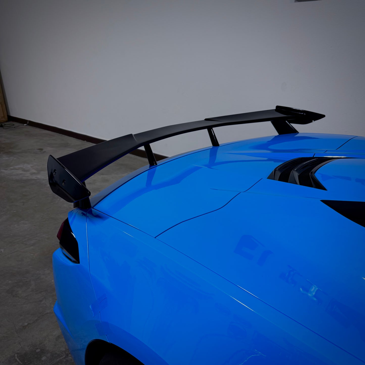 Gloss Black Rear High Wing Spoiler - C8 Corvette