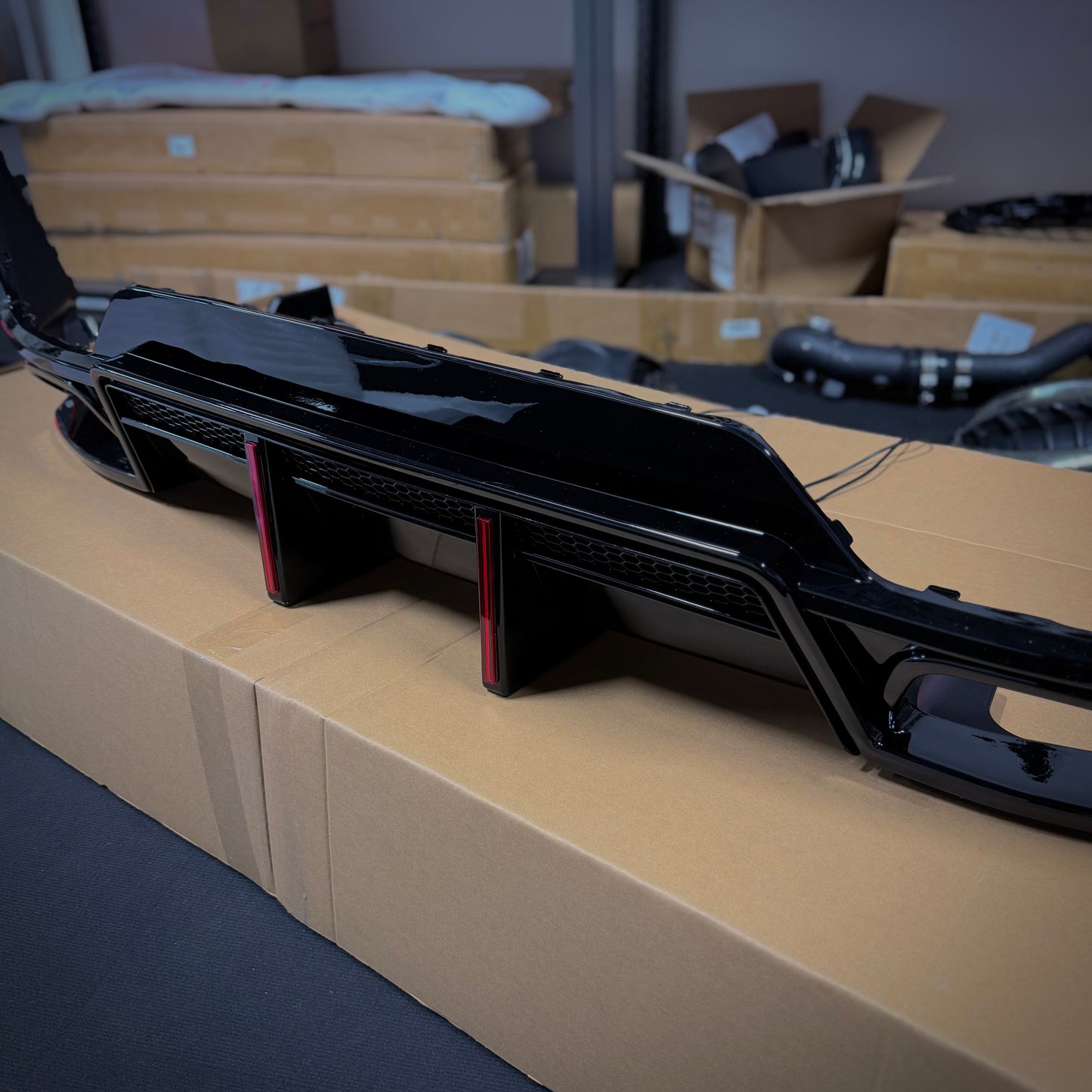 GLOSS BLACK DOUBLE F1 STYLE REAR DIFFUSER - BMW G20 3 SERIES LCI