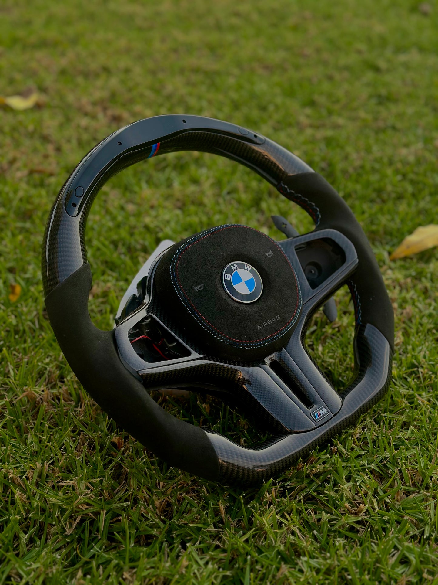 (IN HAND) BMW G-Series Carbon Fiber Steering Wheel