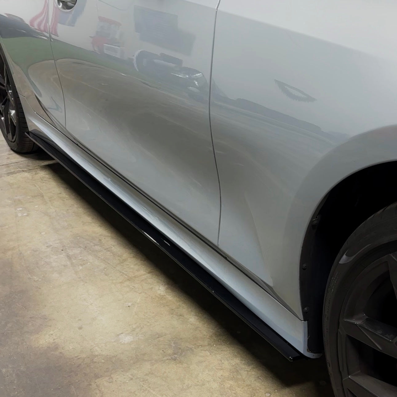 GLOSS BLACK SIDE SKIRTS - BMW G20 3 SERIES